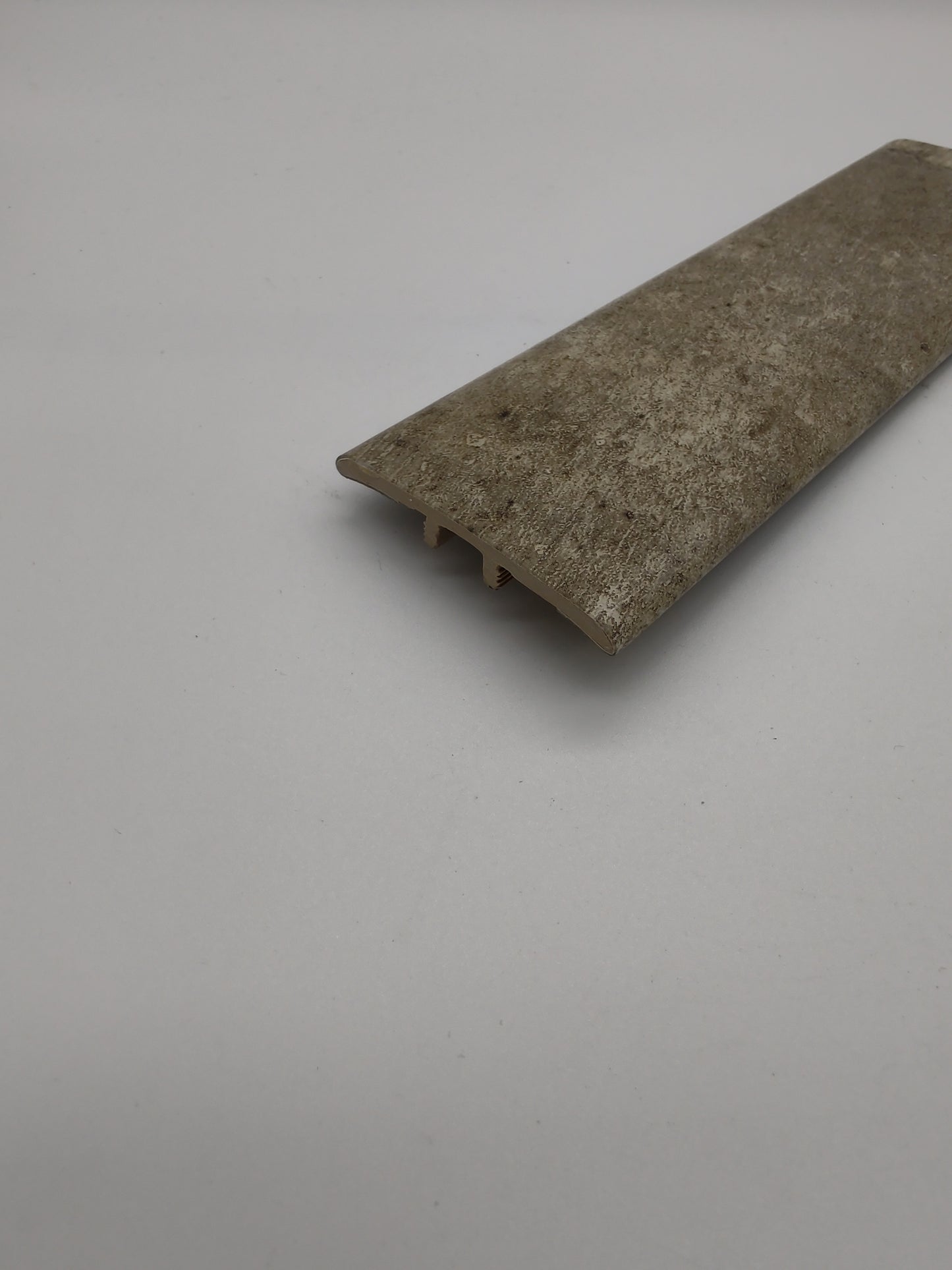Waterproof/Vinyl T-Molding
